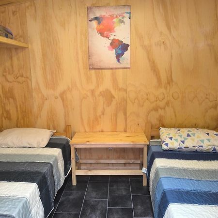 Isla Yu Backpacker Hostel ปวยร์โตนาตาเลส ภายนอก รูปภาพ