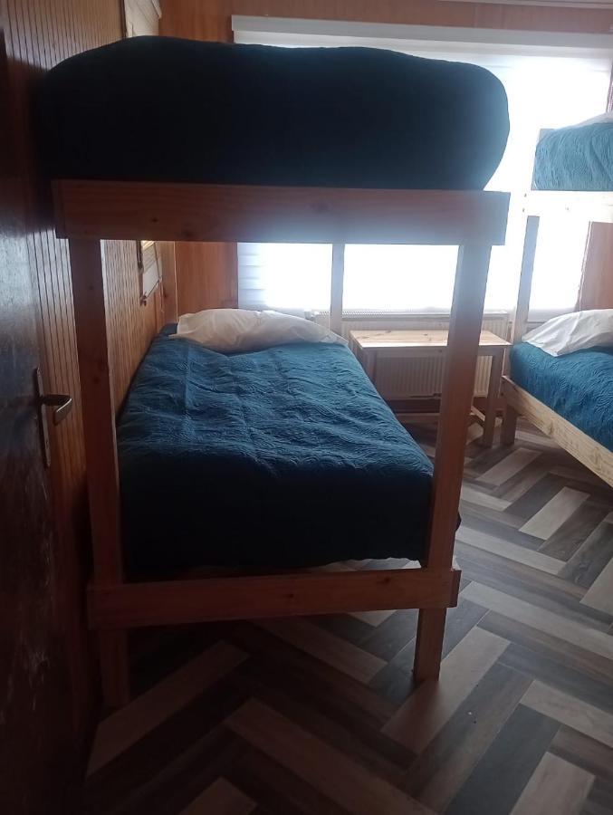 Isla Yu Backpacker Hostel ปวยร์โตนาตาเลส ภายนอก รูปภาพ