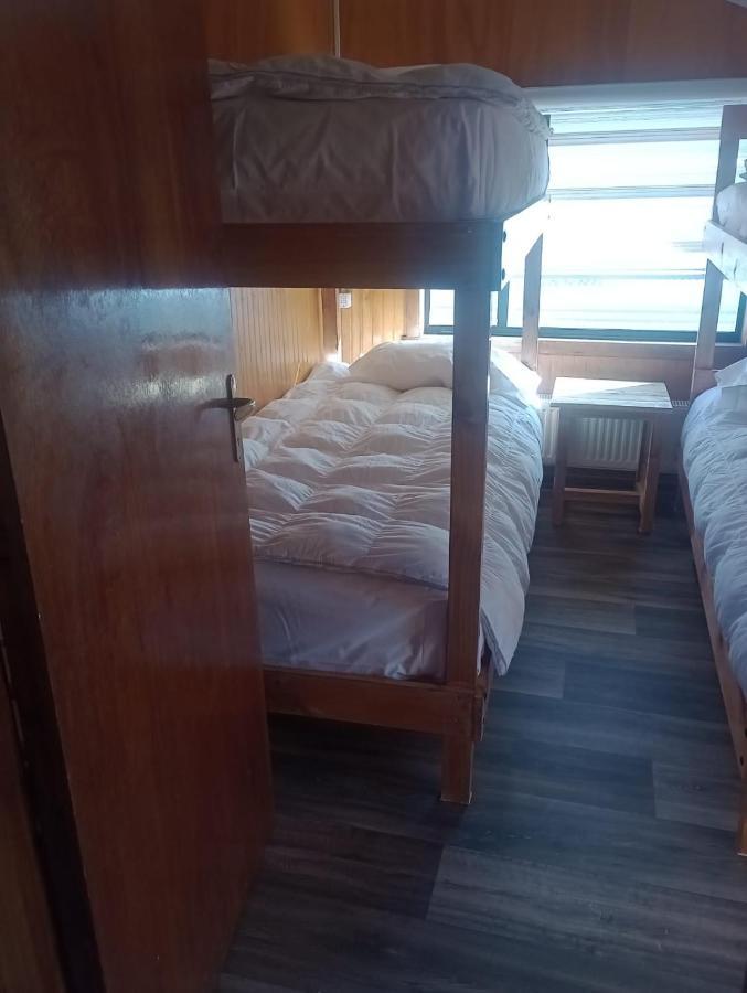 Isla Yu Backpacker Hostel ปวยร์โตนาตาเลส ภายนอก รูปภาพ